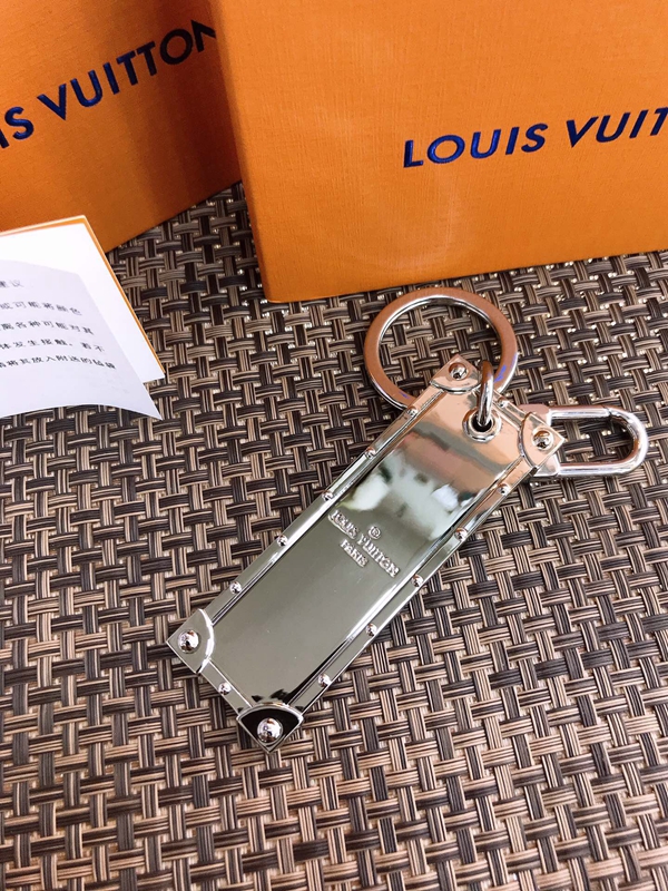 ブランドキーホルダー側面デザイン